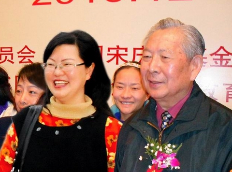 教育部副總督學(xué)、中國(guó)民辦教育學(xué)會(huì)學(xué)前教育委員會(huì)理事長(zhǎng)郭福昌與學(xué)校領(lǐng)導(dǎo)